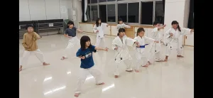 金曜日の小学生クラスのようす