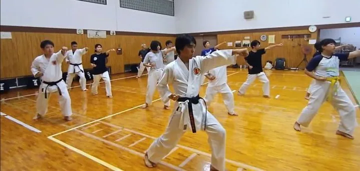 大人子供合同稽古のようす